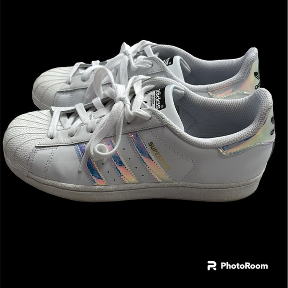 adidas Other - Adidas Superstar Unisex Running Shoe Big Kid’s 6/Women’s 7 White, Hologram
